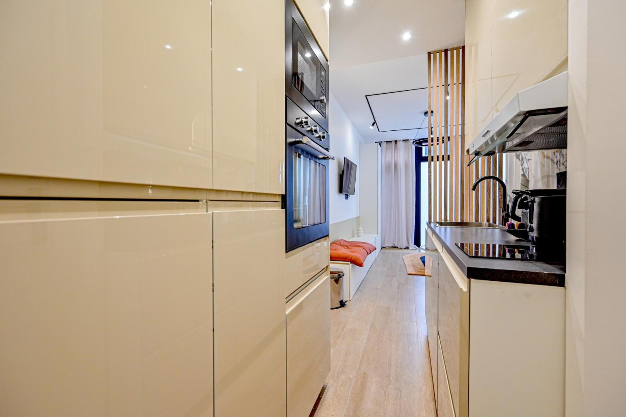 Relax In A Stylish Flat In Montmartre Apartment Paris Exterior photo
